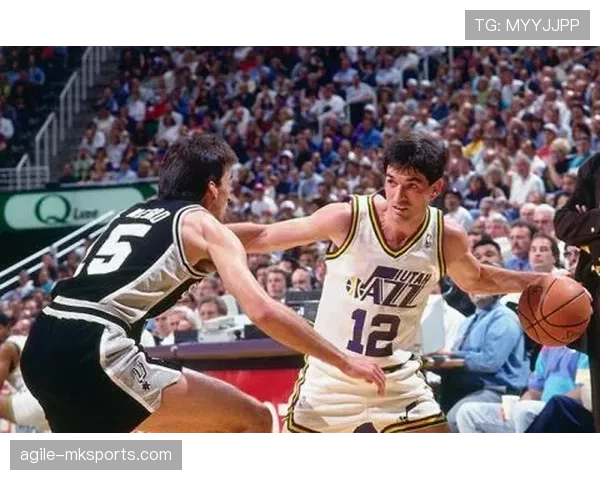 约翰·斯托克顿突破组织双重主导 精准助攻拉开进攻差距